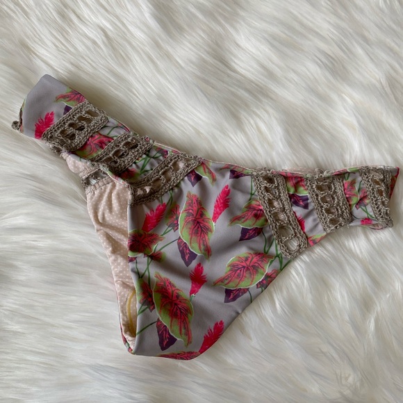 Acacia Bottom NWOT - Picture 2 of 3